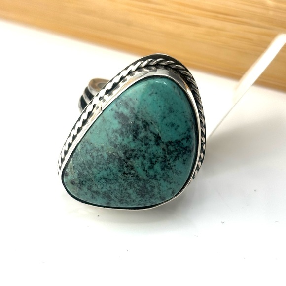 Sterling Silver and Turquoise Ring - Picture 3 of 4